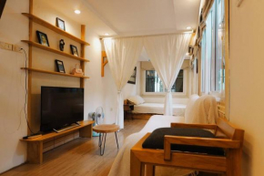 Vintage House in Central of Old Quarter 2 Bedrooms with Healing Vibe